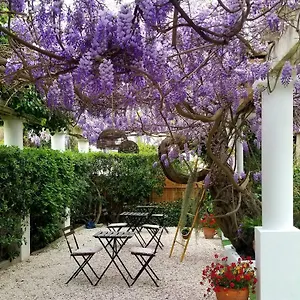 Hotel Chez Louis